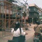 Kanopi Toko Tutupi Lampu Lalu Lintas di Sanggau