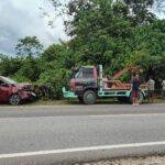 Diduga Tie Rod Patah, Taft Tabrak Sigra di Jalan Sosok-Parindu