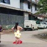 Viral! Aksi Wanita Tanpa Busana di Jalan Sudirman Sanggau