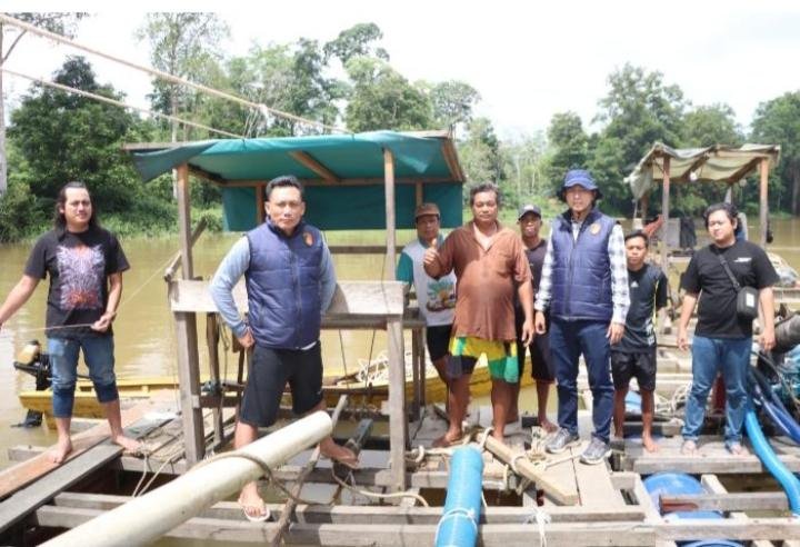 Patroli Besar di Perairan Sungai Kapuas dan Sungai Sekadau, Polisi Temukan Lanting PETI