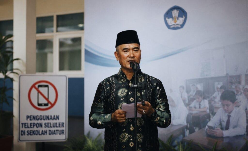 Singkawang Batasi HP di Sekolah, Siswa dan Orang Tua Wajib Tahu