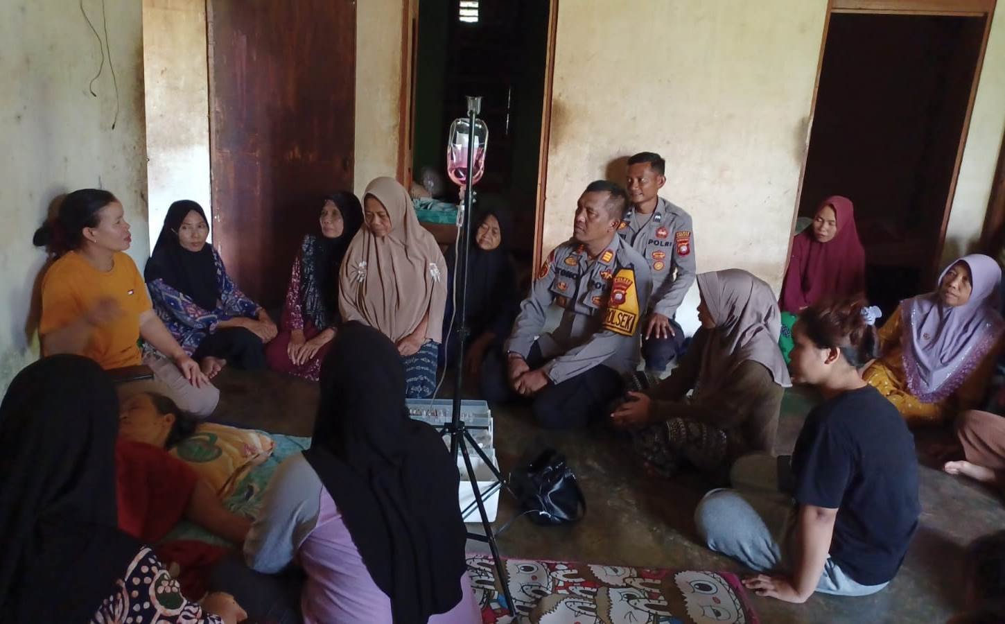 Hilang 3 Hari di Kebun, Nenek 59 Tahun Ditemukan Masih Hidup di Bawah Pohon Karet