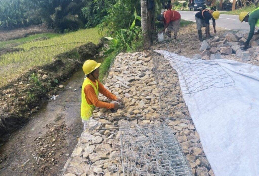 Pantauan Lapangan Bantah Narasi Negatif, Proyek Bronjong di Desa Semade Dinilai Berjalan Sesuai Tahapan