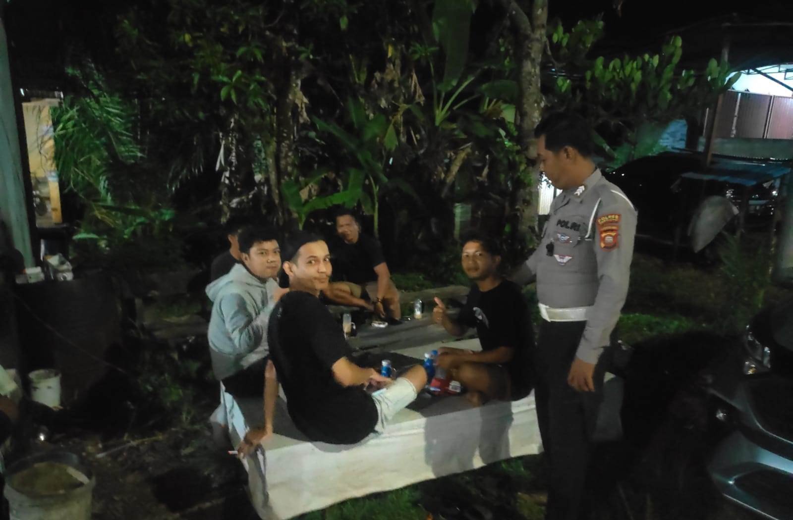 Patroli Malam Tayan Hilir: Titik Rawan Jadi Fokus, Warga Diminta Waspada