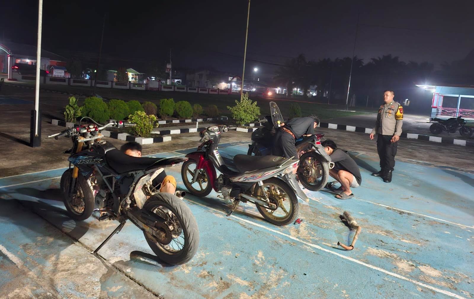 Polsek Meliau Tertibkan Tiga Motor Berknalpot Brong, Cegah Gangguan Kamtibmas