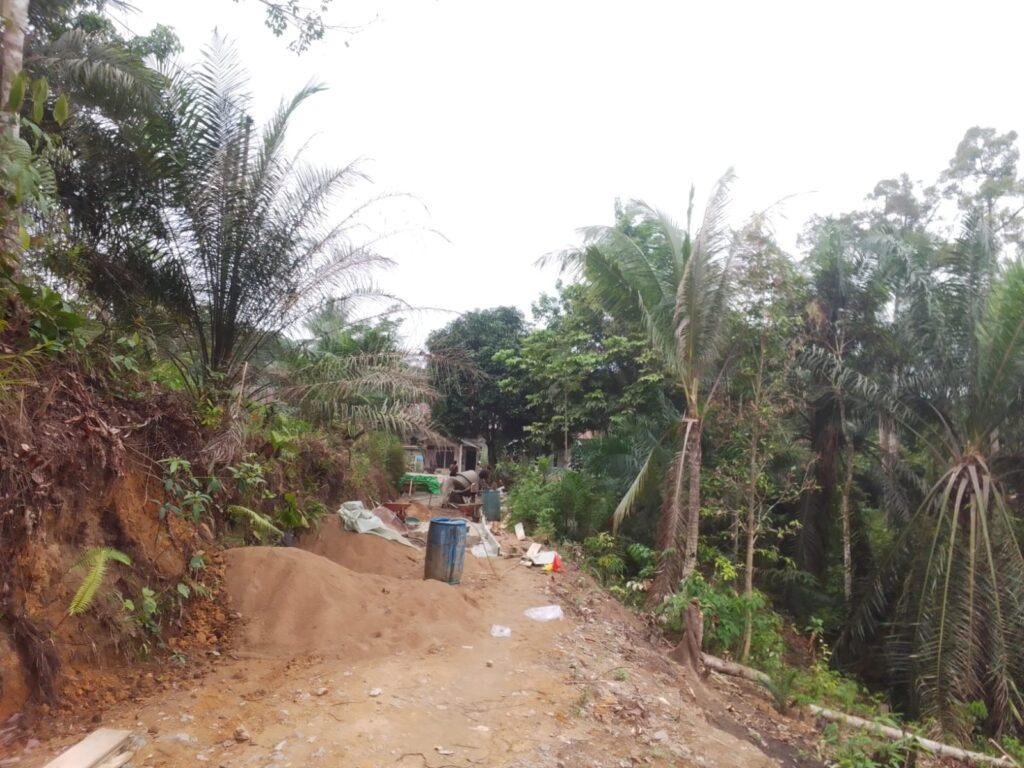 Pemkab Sanggau Tingkatkan Akses Jalan Gereja Katolik Bonti Lewat Proyek Rabat Beton Rp 138 Juta
