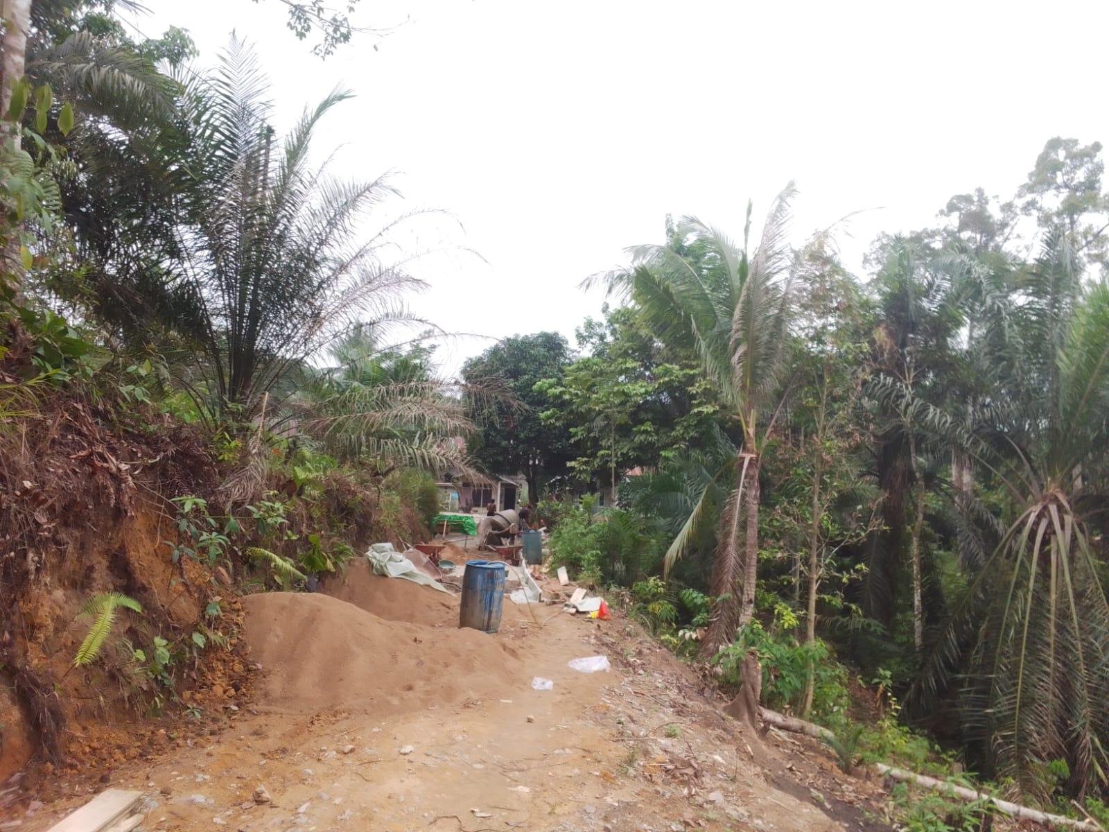 Pemkab Sanggau Tingkatkan Akses Jalan Gereja Katolik Bonti Lewat Proyek Rabat Beton Rp 138 Juta