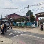 Polisi Hadir di Pagi Hari, Polsek Tayan Hulu Polres Sanggau Gelar Strong Point di Titik Rawan Macet dan Laka